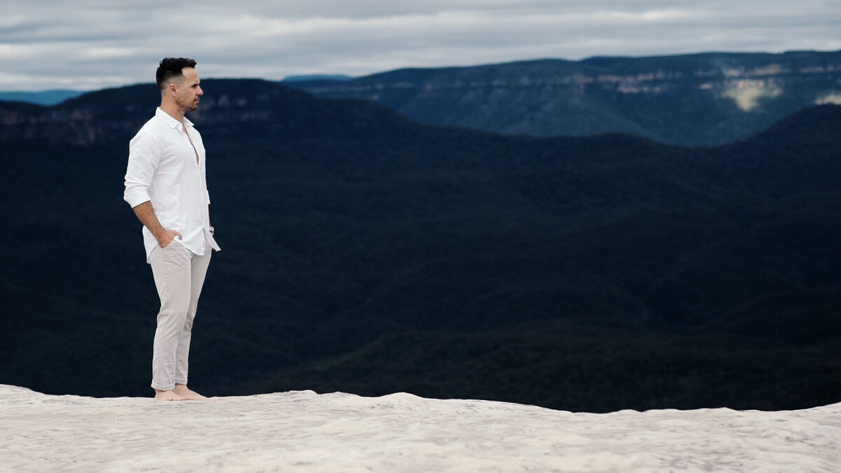 Jess+Luke-Blue-Mountains-Seclusions-The-Beginning17
