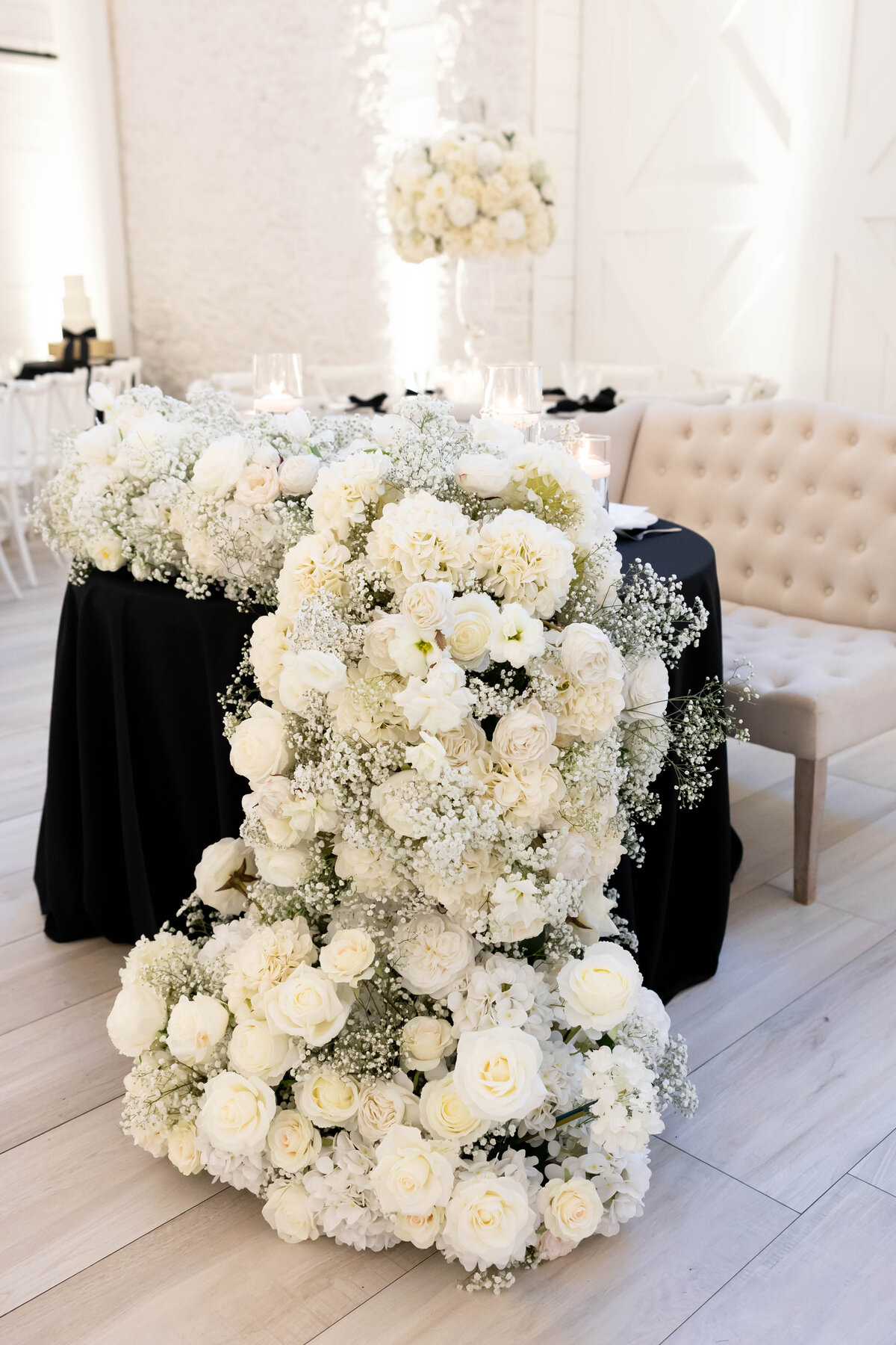 Savannah&Austin_Recep Decor-88