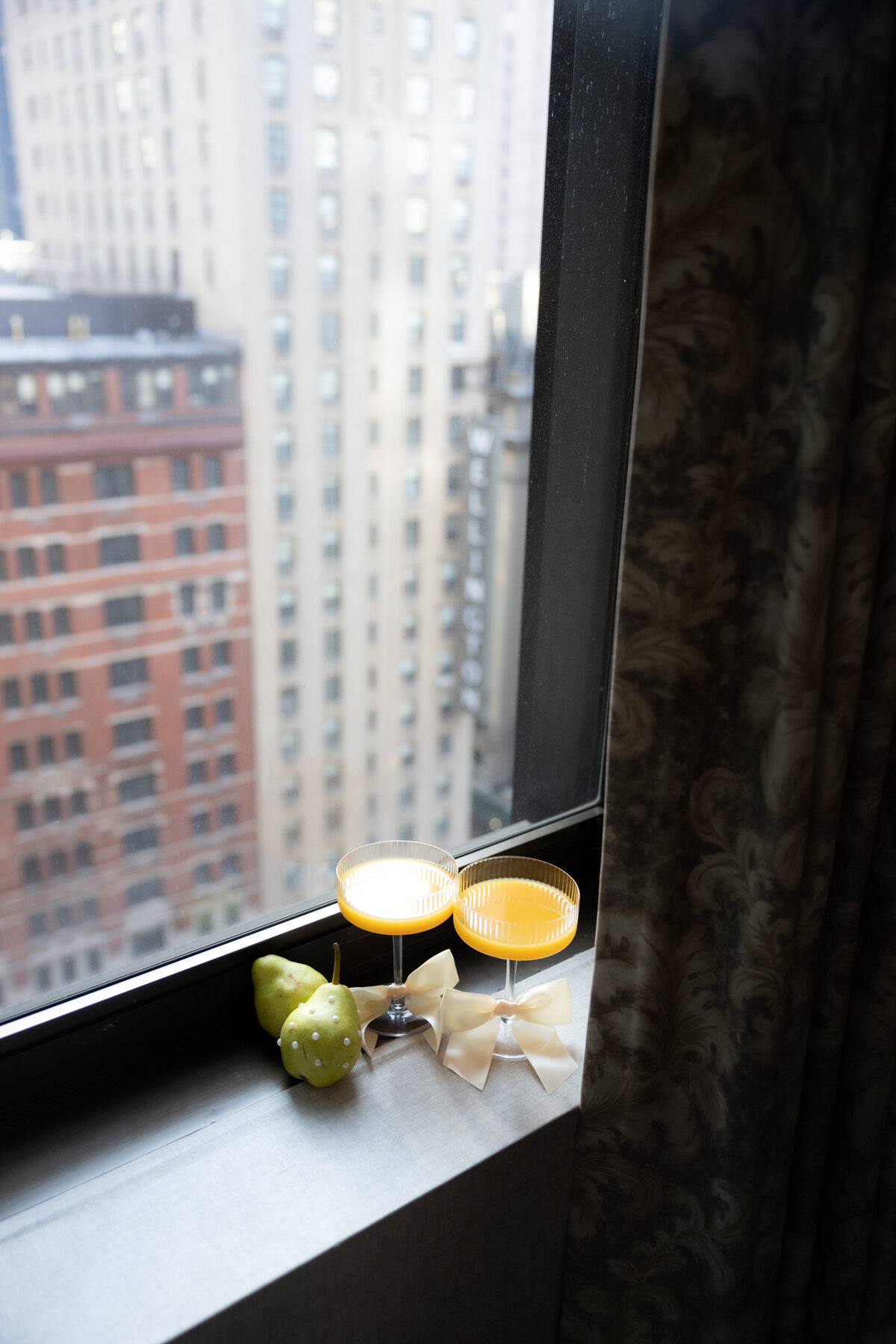 terrace-nyc-wedding-elegant-couple-17