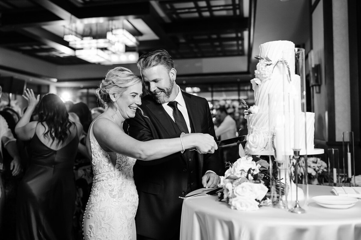 montage-deer-valley-summer-park-city-utah-wedding-logan-walker-425L-2050bw