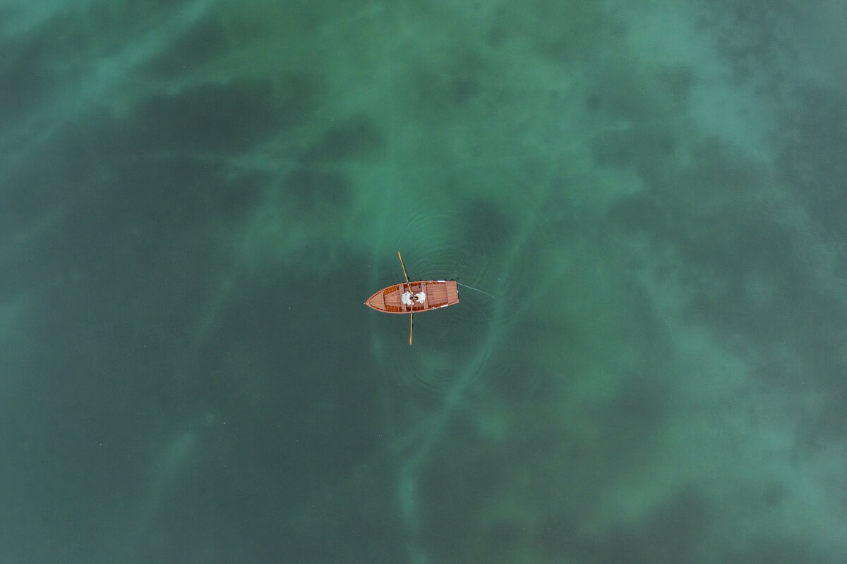  boat elopement Lago di Braies