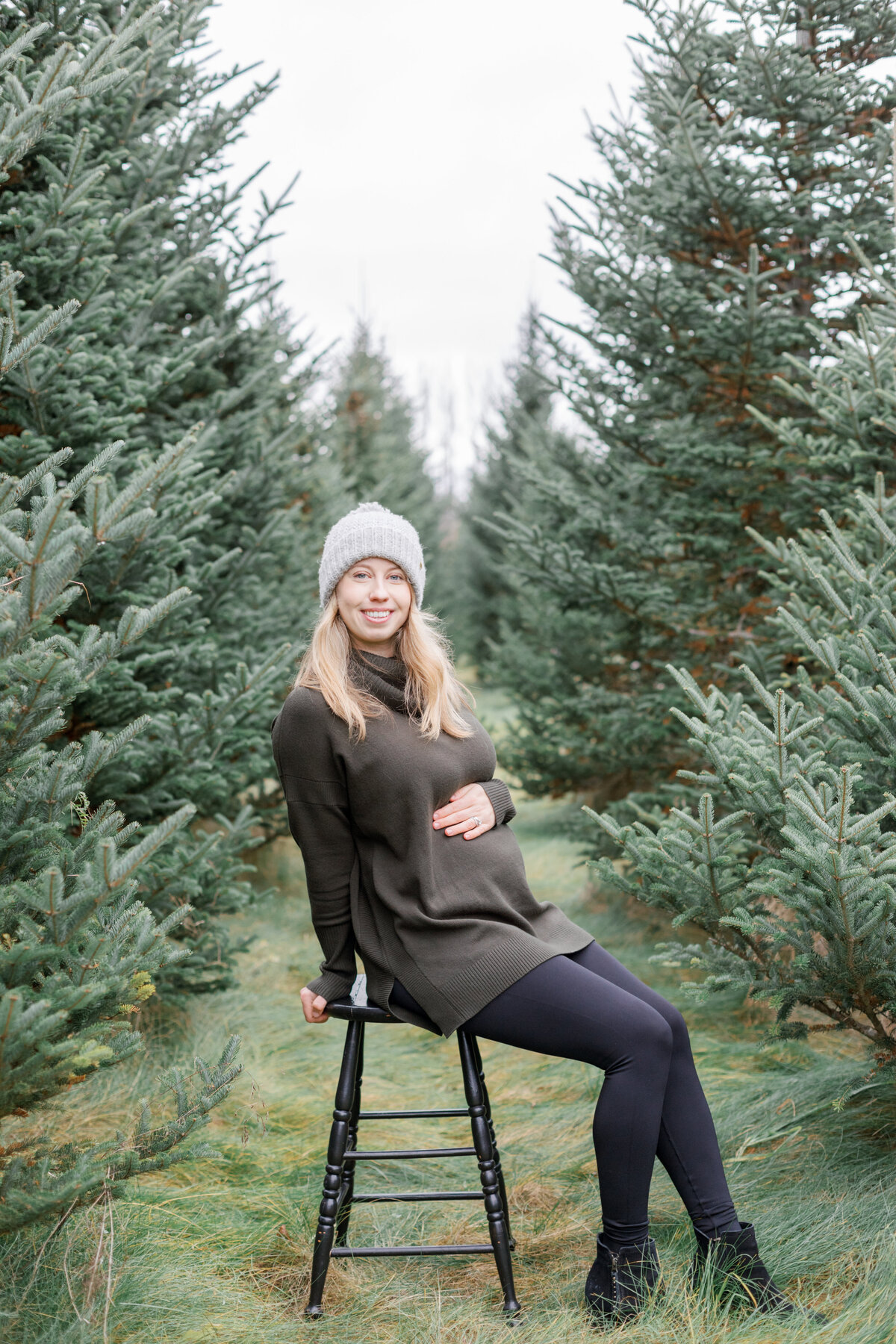 Emilia & Connor Maternity Tree Farm Minis - 55