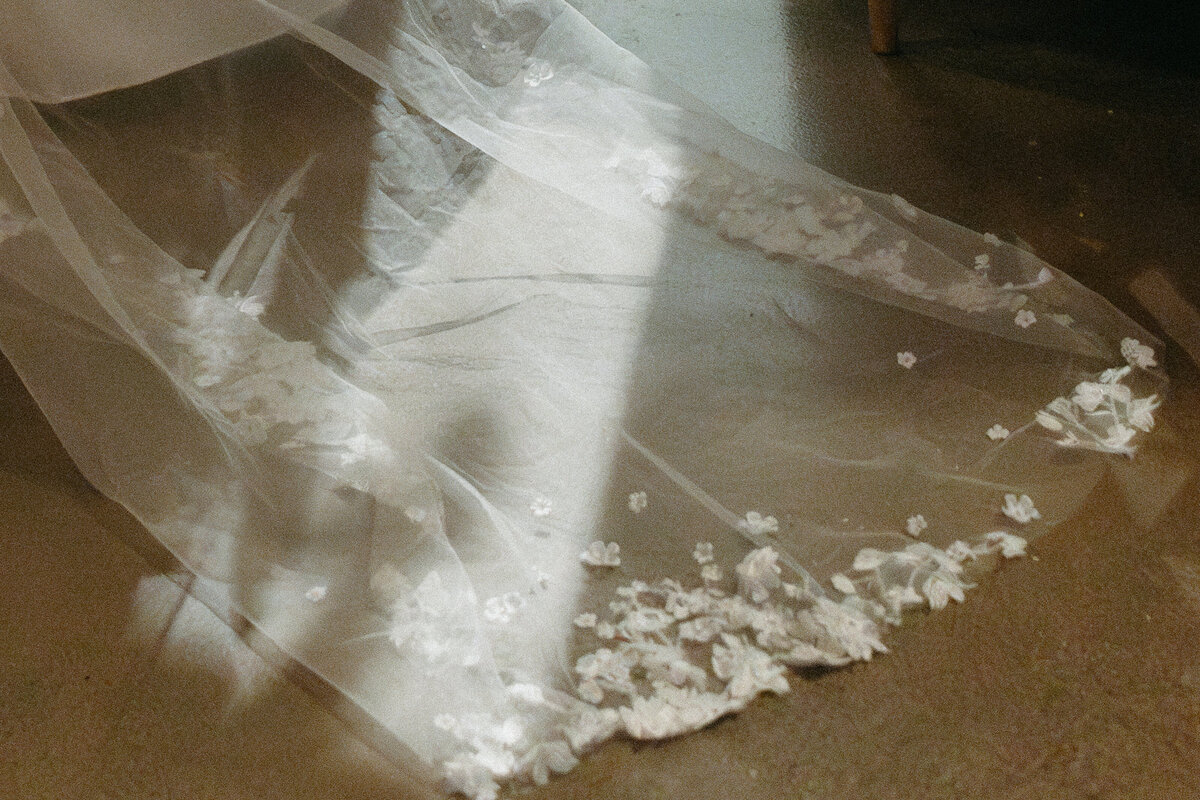 Alexandra-Hutchison-Photography-Wedding-And-Elopement-Photographer-Based-In-Halifax-Nova-Scotia-Canada2