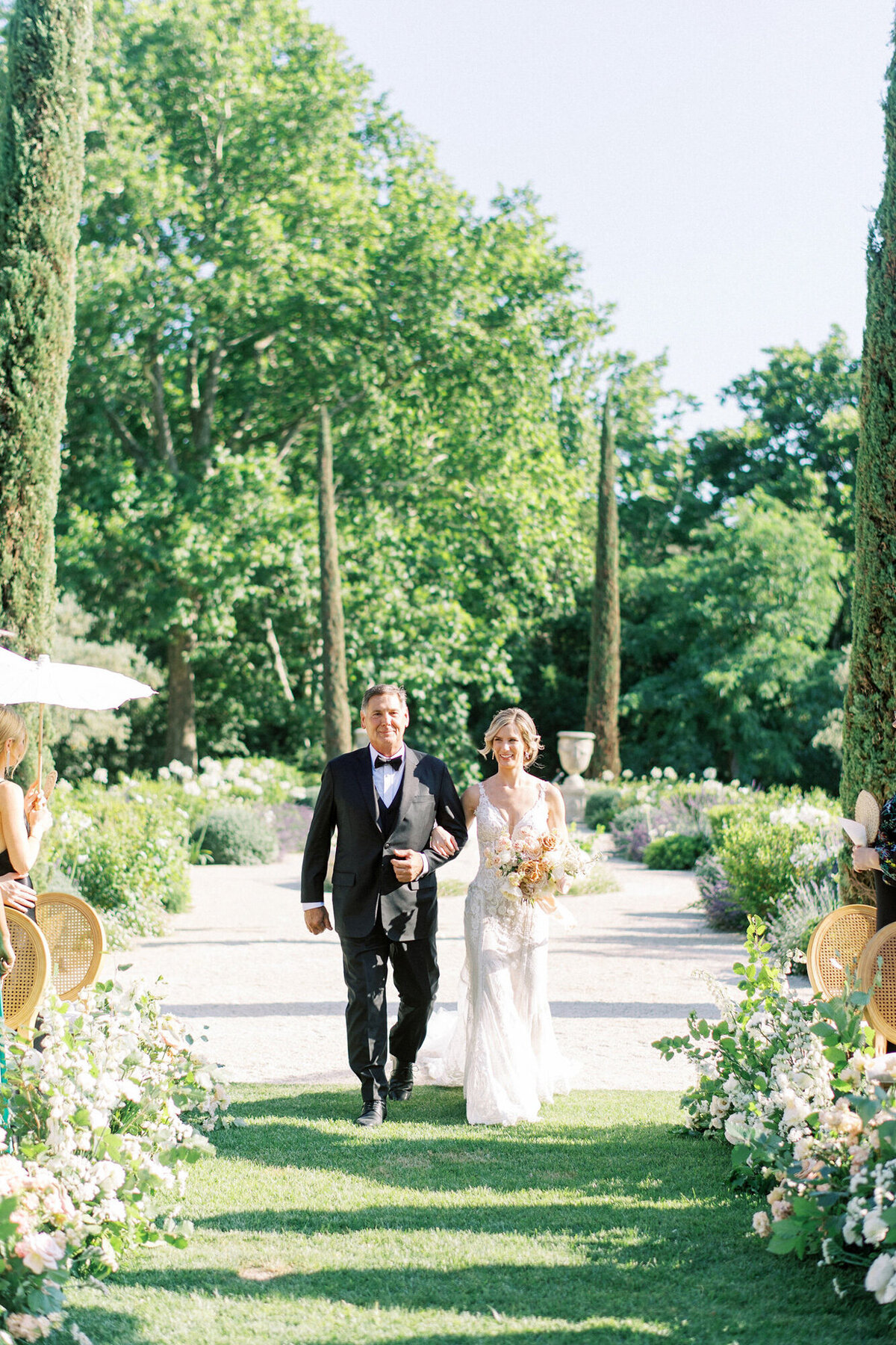 Maïlys Fortune Photography Husband Wife Wedding Weddings Photography France Switzerland Italy Timeless Dreamy Imagery Bilingual French English Destination Weddings Destination Wedding Provence French Riviera Paris Lake Como Tuscany65