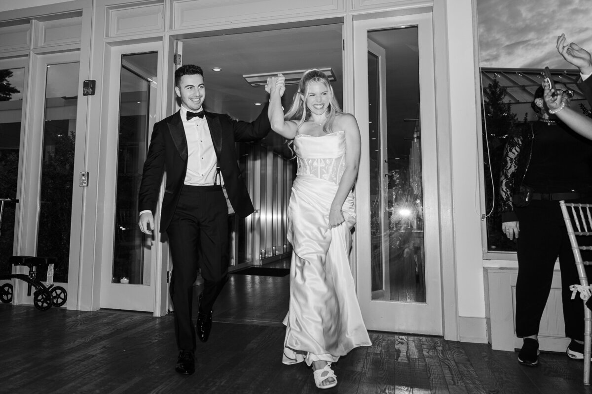 NicoleAndy_WeddingPreview_206_20250906__MM_2833