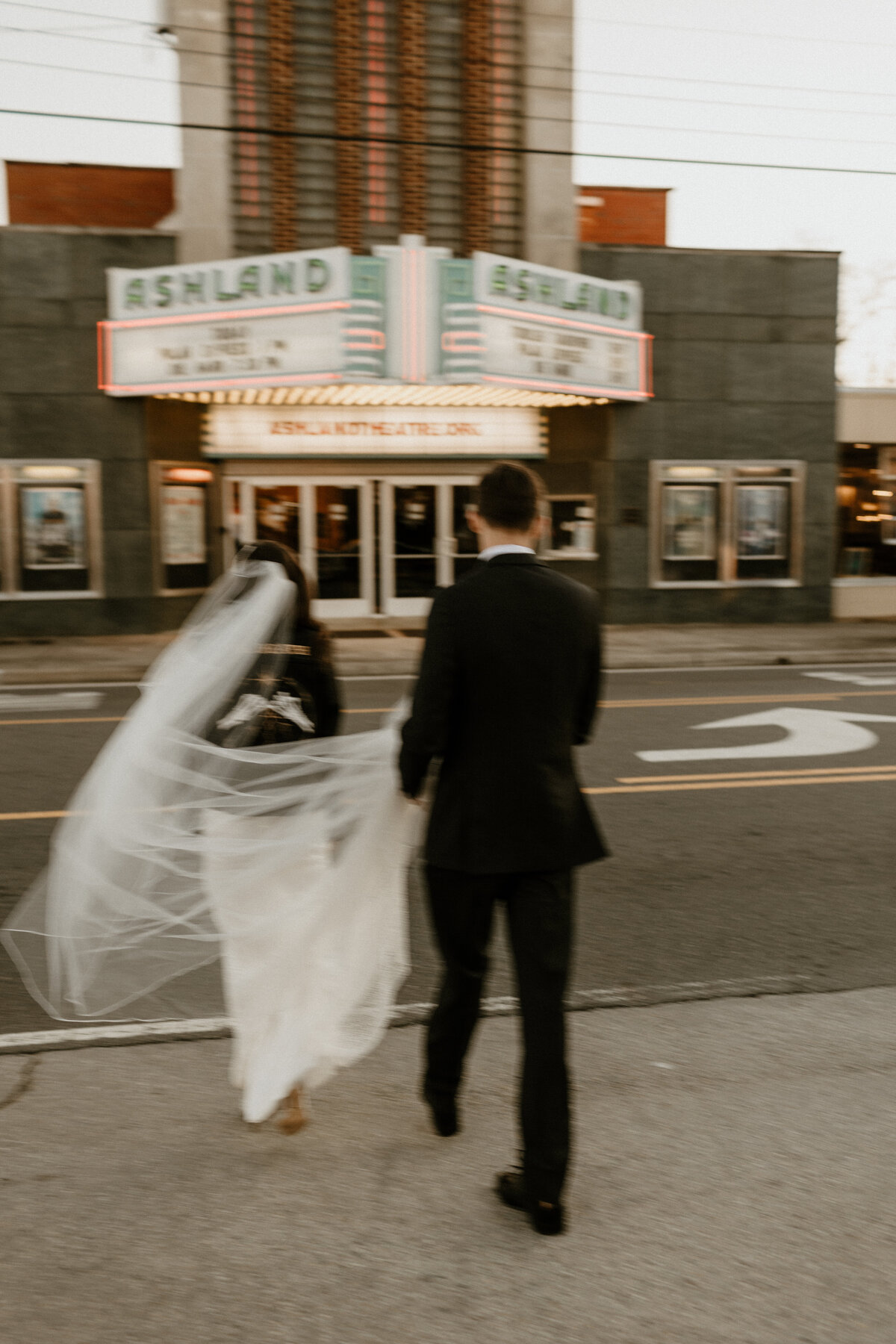 Photos of the bride and groom in Richmond, Virginia