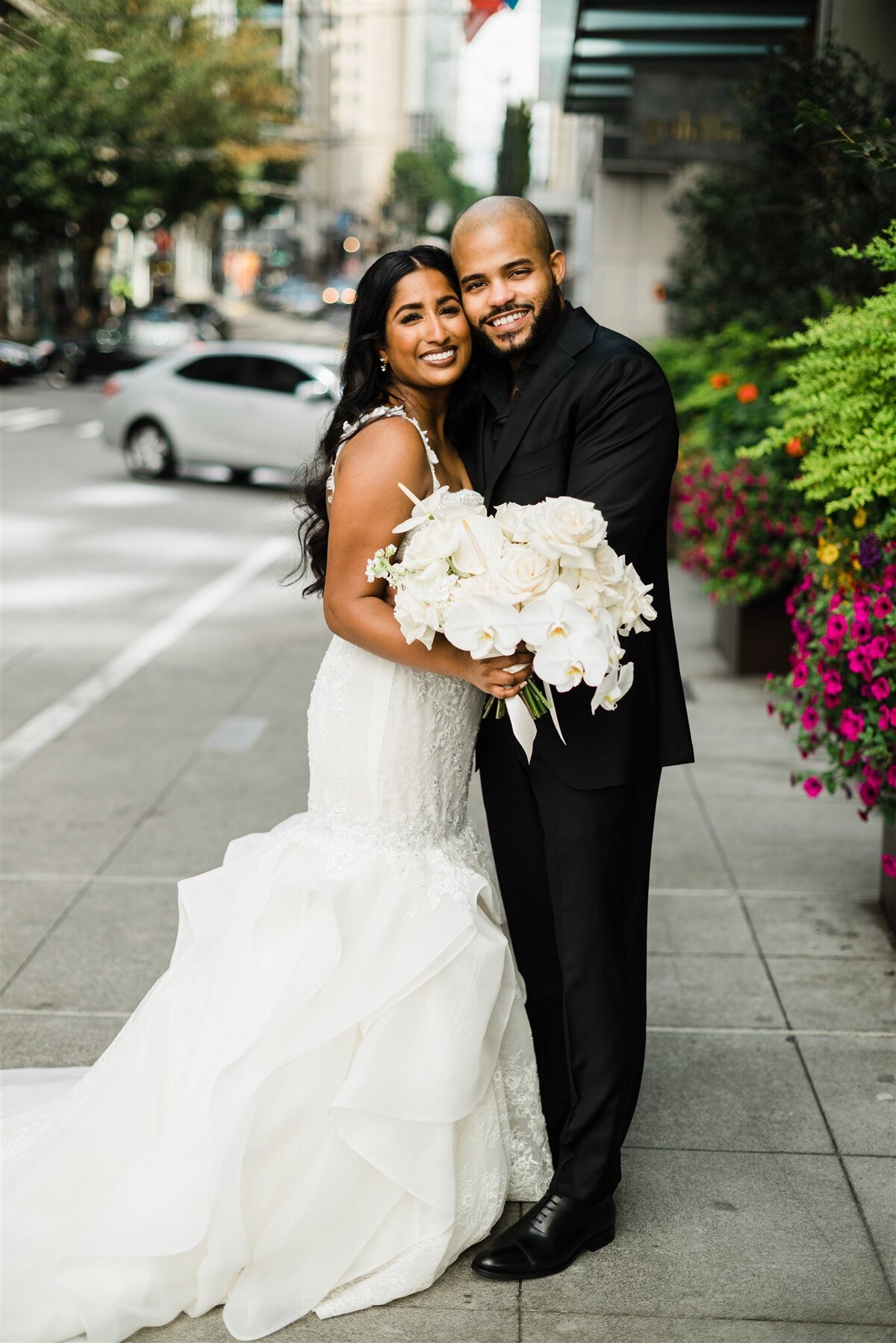 A fun &amp; elegant wedding at the Four Seasons Hotel in Seattle! Click for more of Jayda &amp; Christians story! | Captured by Candace Photography