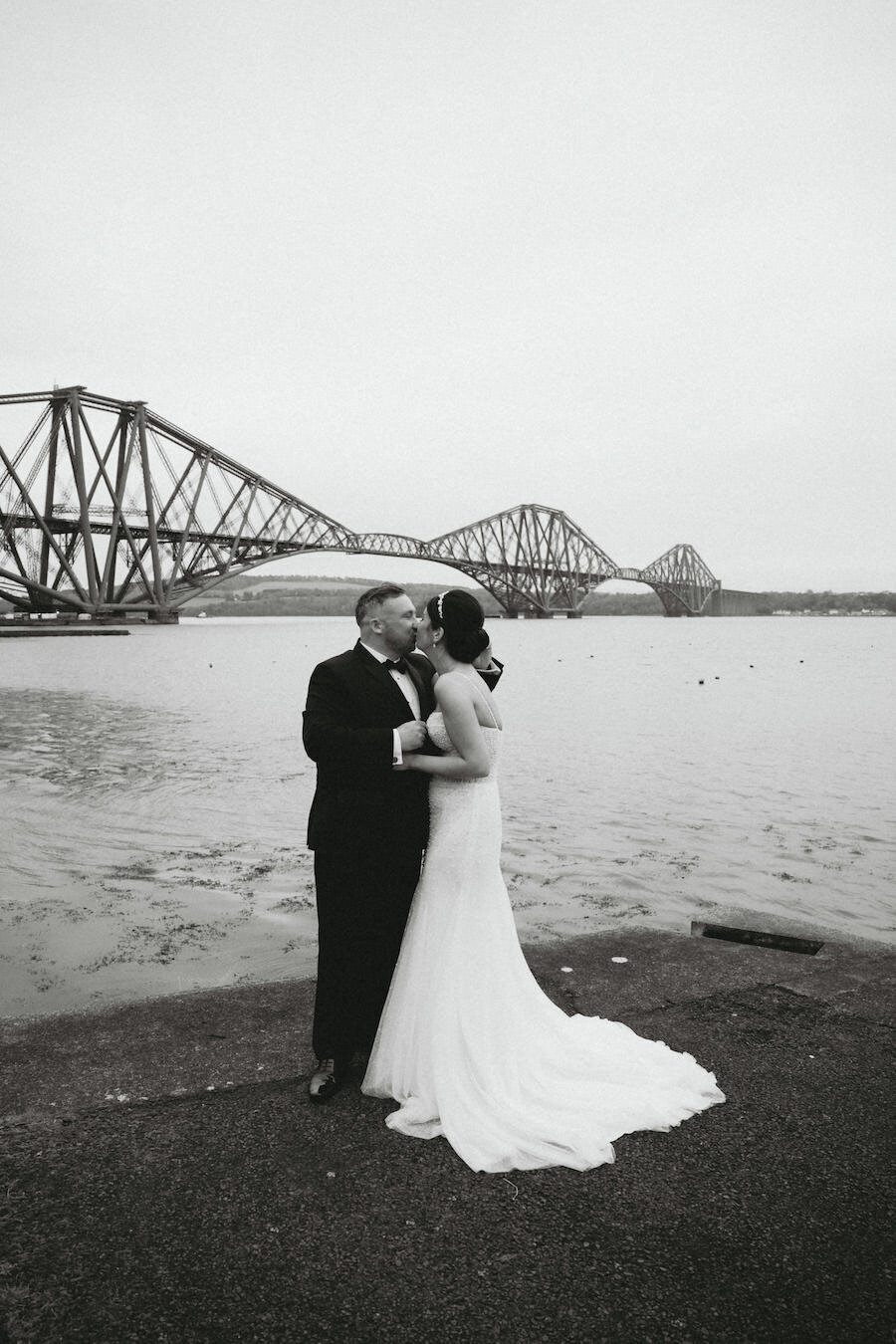 Nicola-Campbell-Timeless-Wedding-Photographer-Scotland-Doubletree-by-Hilton-North-Queensferry-Mr&MrsDavidson-52