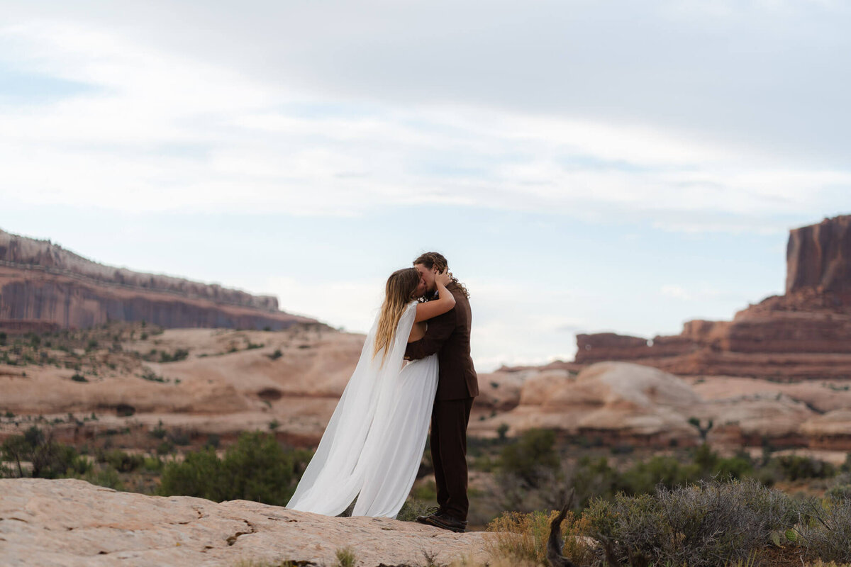 Utah-Elopement-Photographer-16