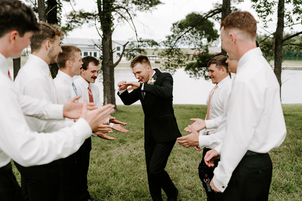 kraber-the-gathering-grounds-iowa-wedding-73