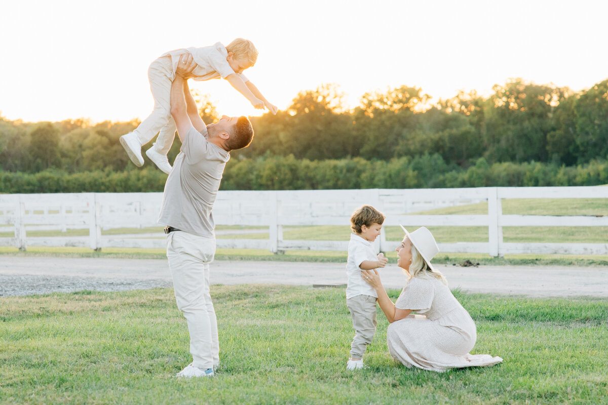 Family Photo Session Harlinsdale Farm Franklin TN