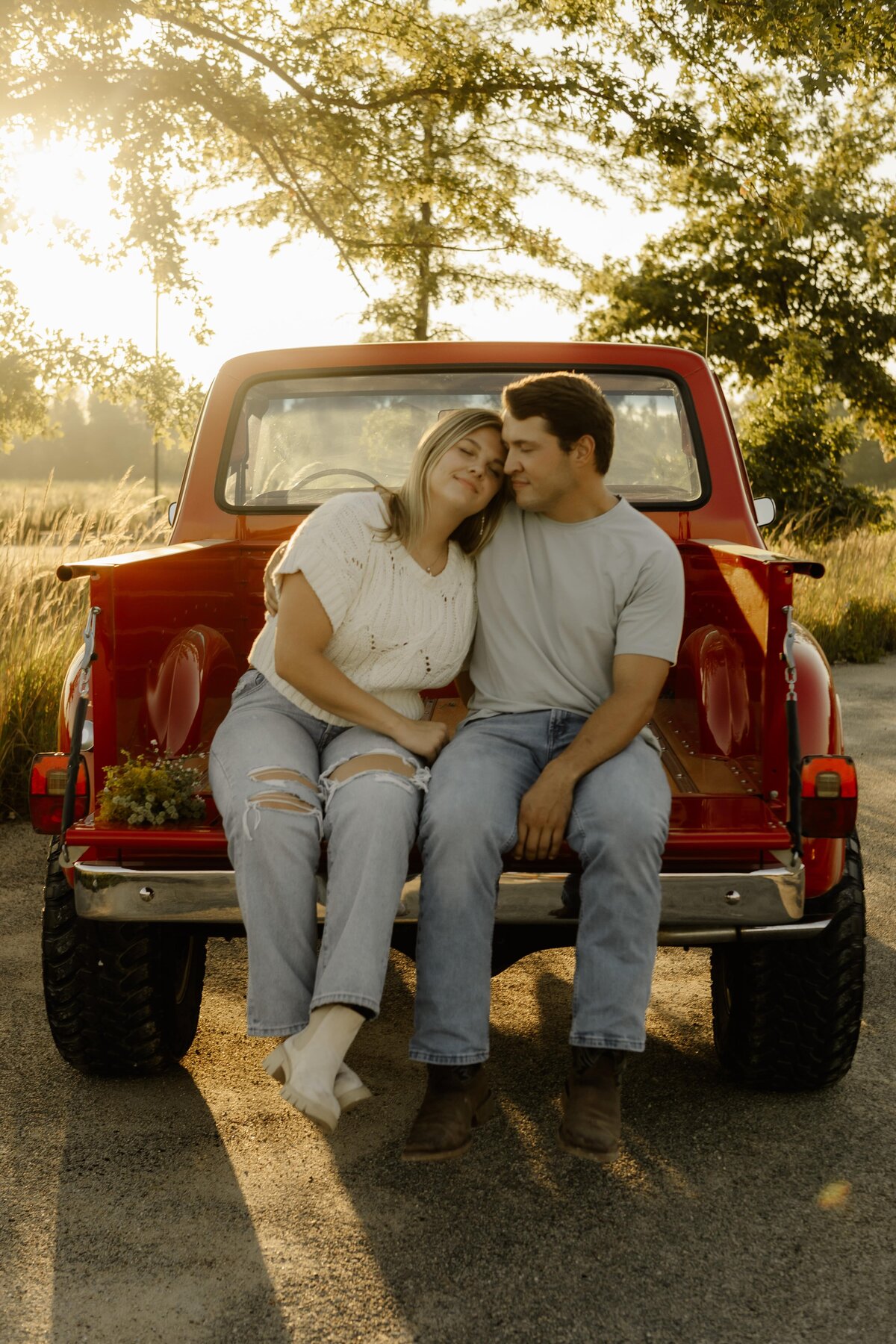 whimsical-wildflower-engagement-15