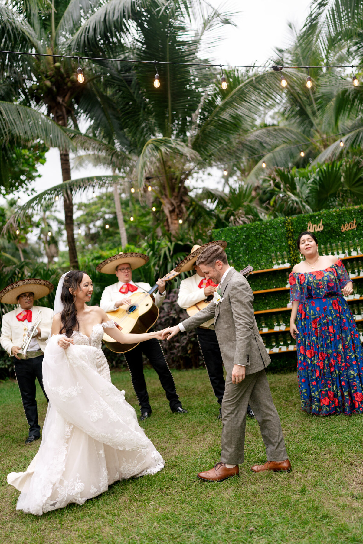 Berlez-Aspen-Avenue-Chicago-Wedding-Photographer-Grace-and-Ivory-Wedicity-Mexico-Editorial-Luxury-Tropical-Aveil-Brides-Designer-217