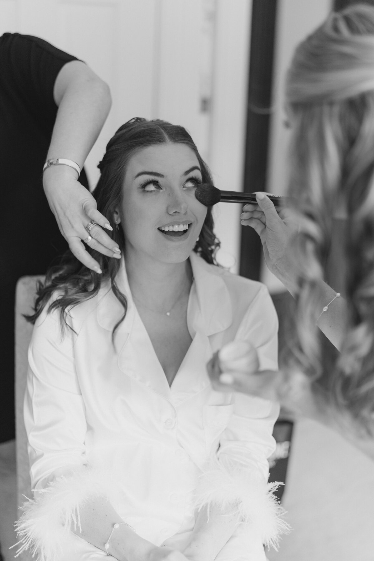 bride_getting_ready_boston_wedding_bradley_estates_kailee_dimeglio_photography-171