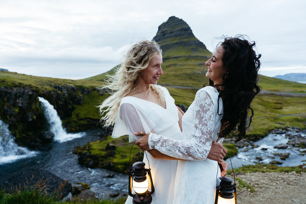 KIRKJUFELL Iceland Elopement -9