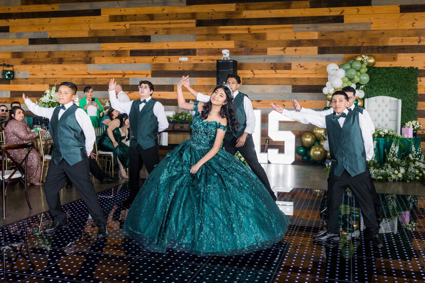 quinceanera-court-dance