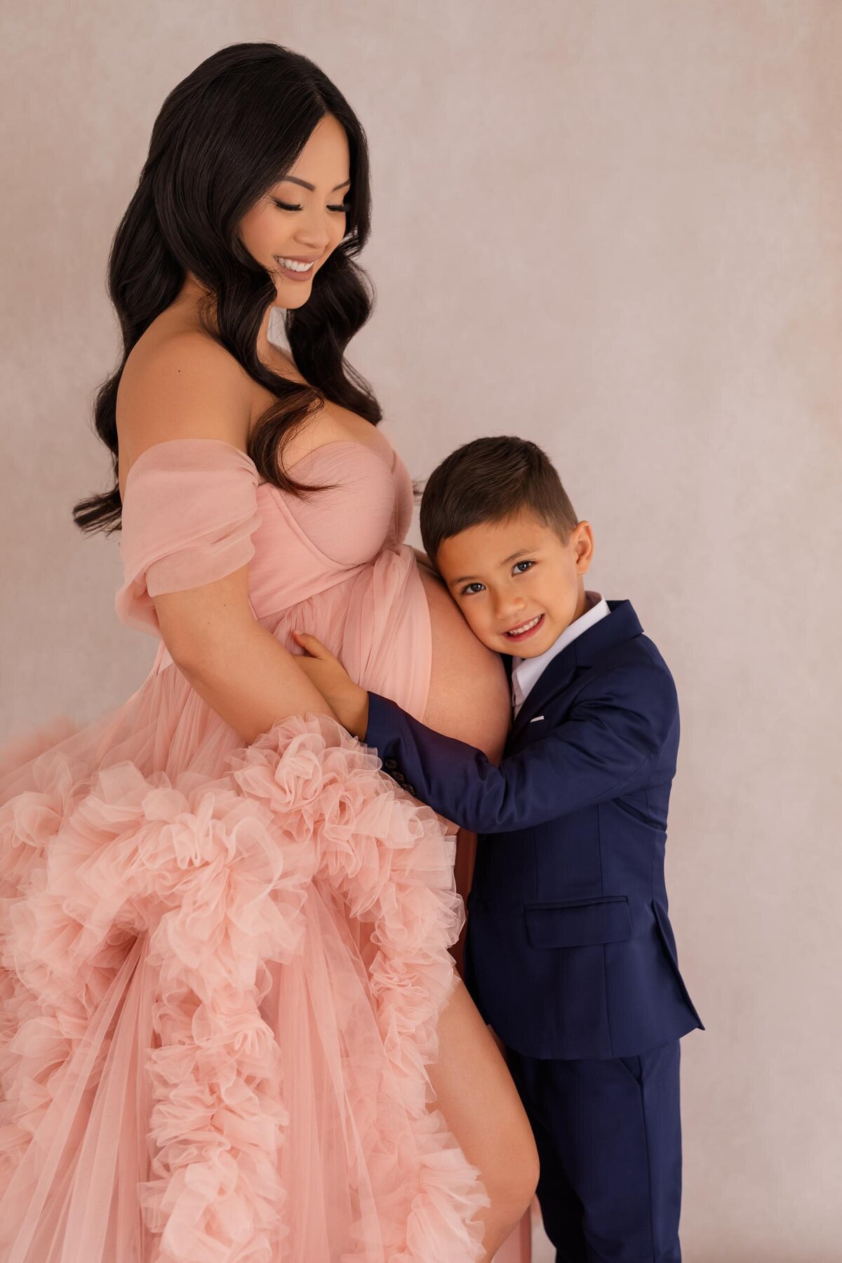 mom and son inspo photo for studio maternity photoshoot