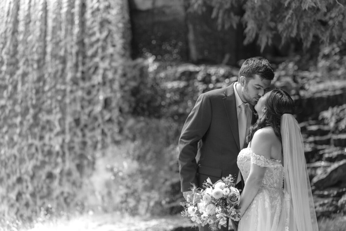 Caledon Wedding Photographer, Millcroft Inn and Spa Wedding Photo