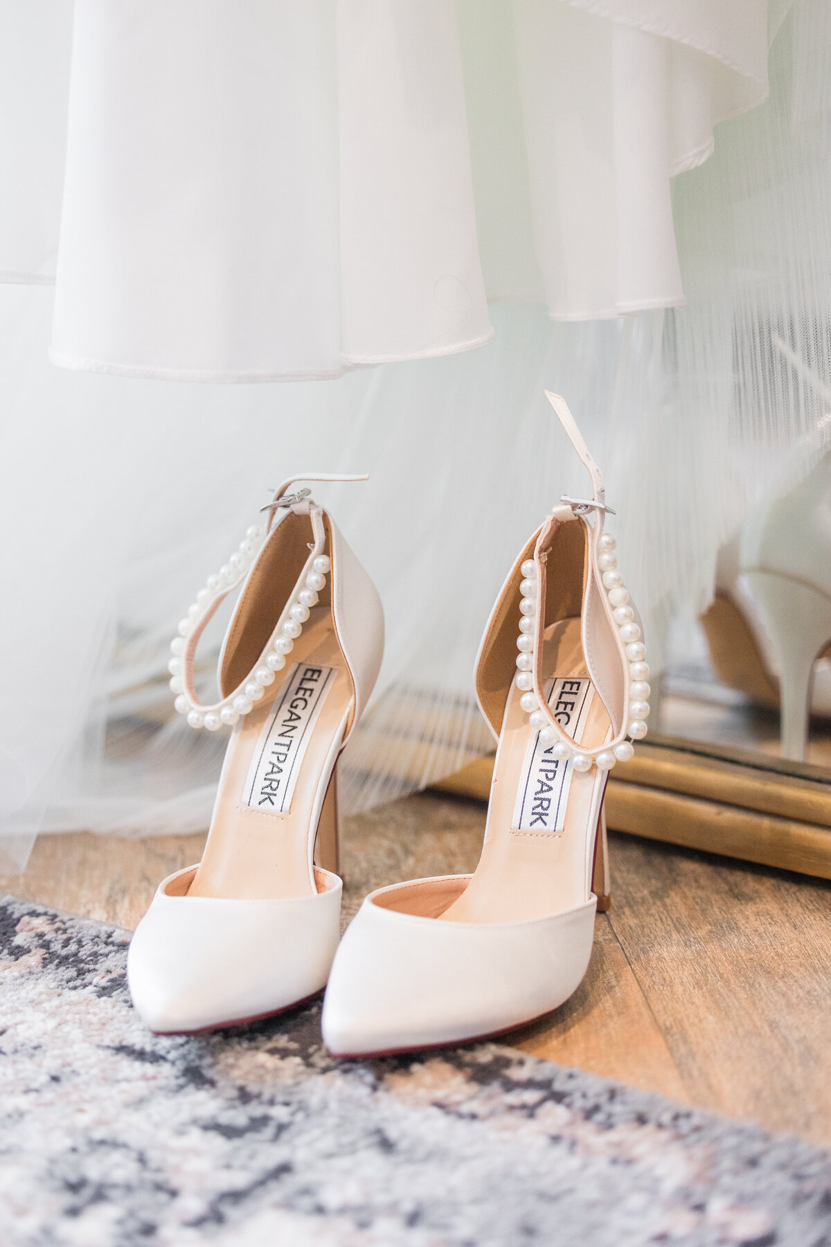 The Estate at Via Las Palmas Palm Springs Light and airy spring wedding southern california wedding venue luxury photography-3