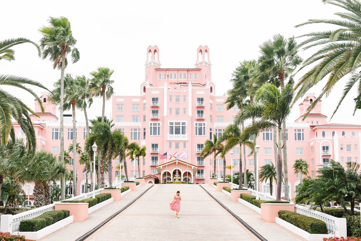 Don-CeSar-Wedding-Pink-Bride-St-Pete-Florida