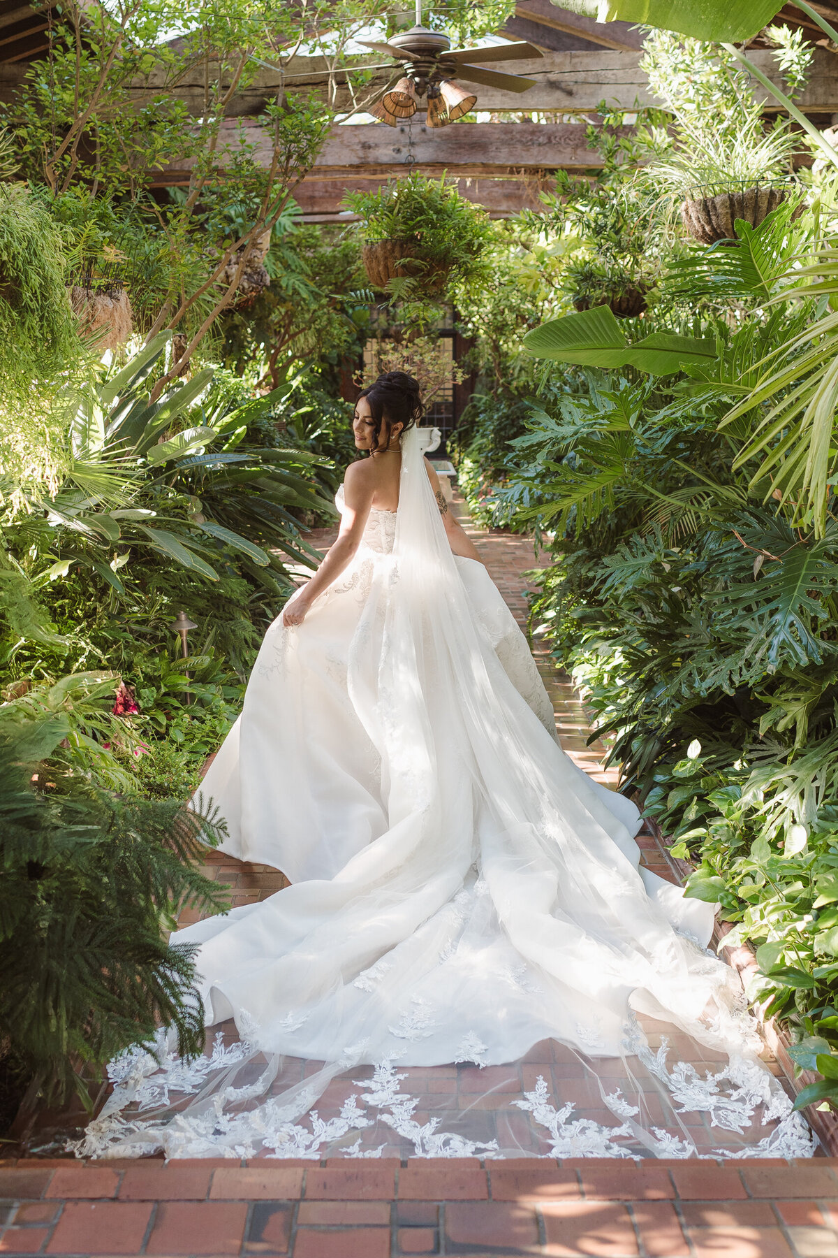 Storybook fairytale wedding photos at pleasantdale chateau nj by suess moments photographer
