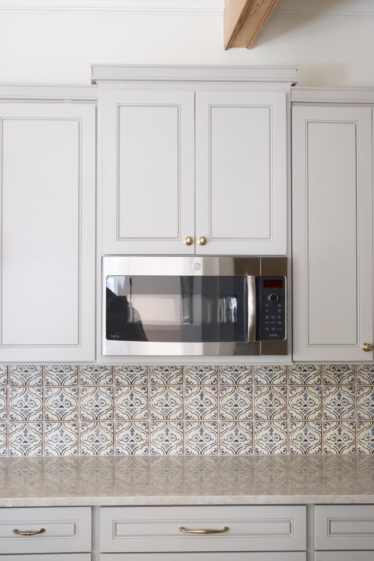 Small_Kitchen_Remodel_Mandeville_LA_Tabarka_Tile_24