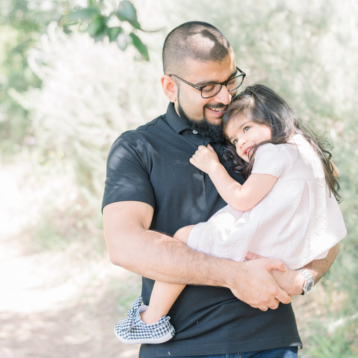 Family_16-website_1250x1250