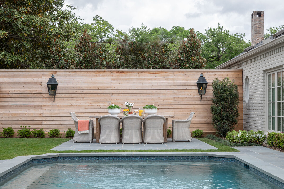 Outdoor-Dining-WEB