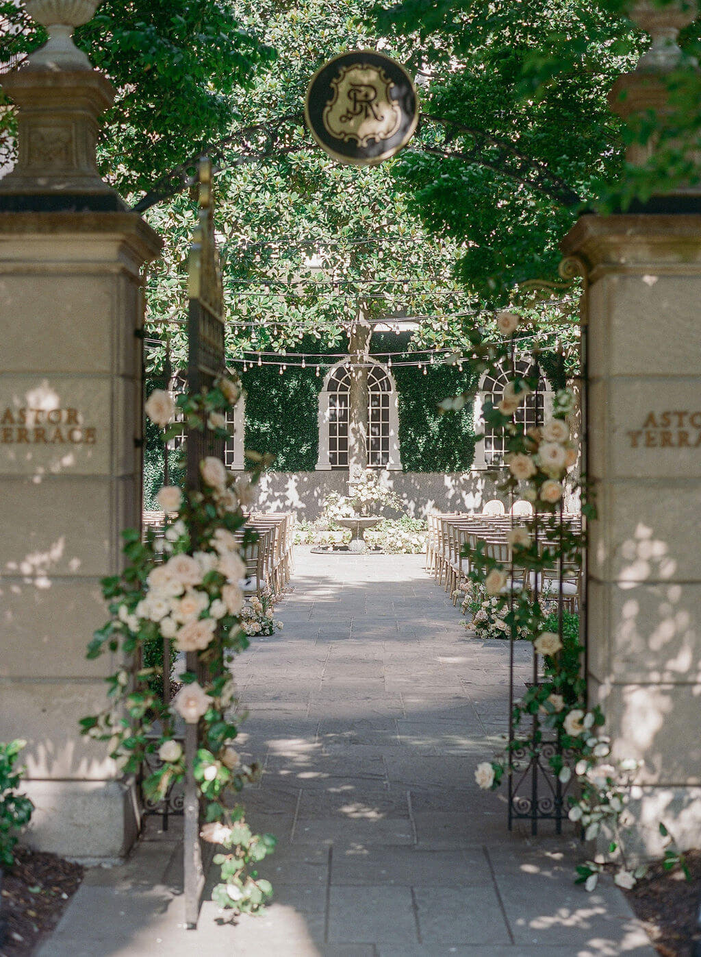 molly-luke-st-regis-dc-wedding-floral-installation-springvale-floral-1