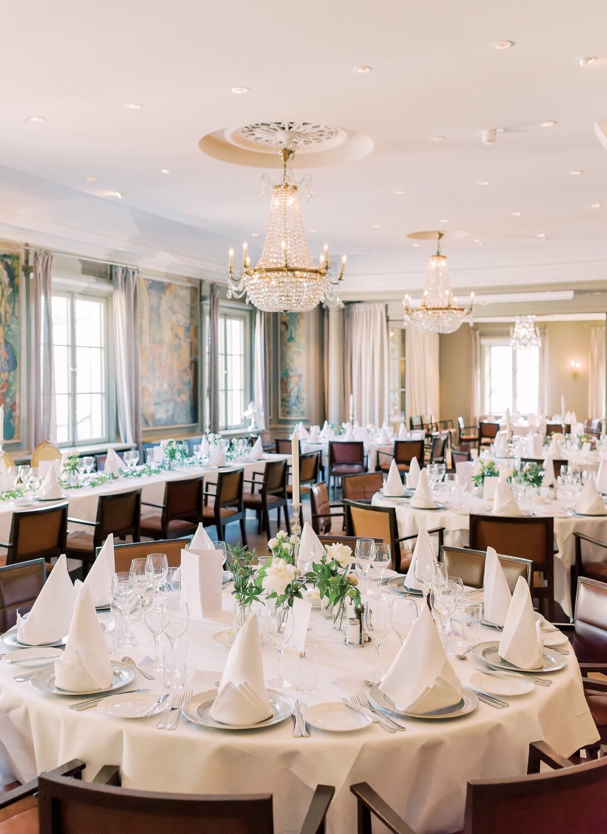 Destination Wedding Photographer Anna Lundgren in Stockholm Wedding at Stallmastaregarden Stockholm Sweden_102