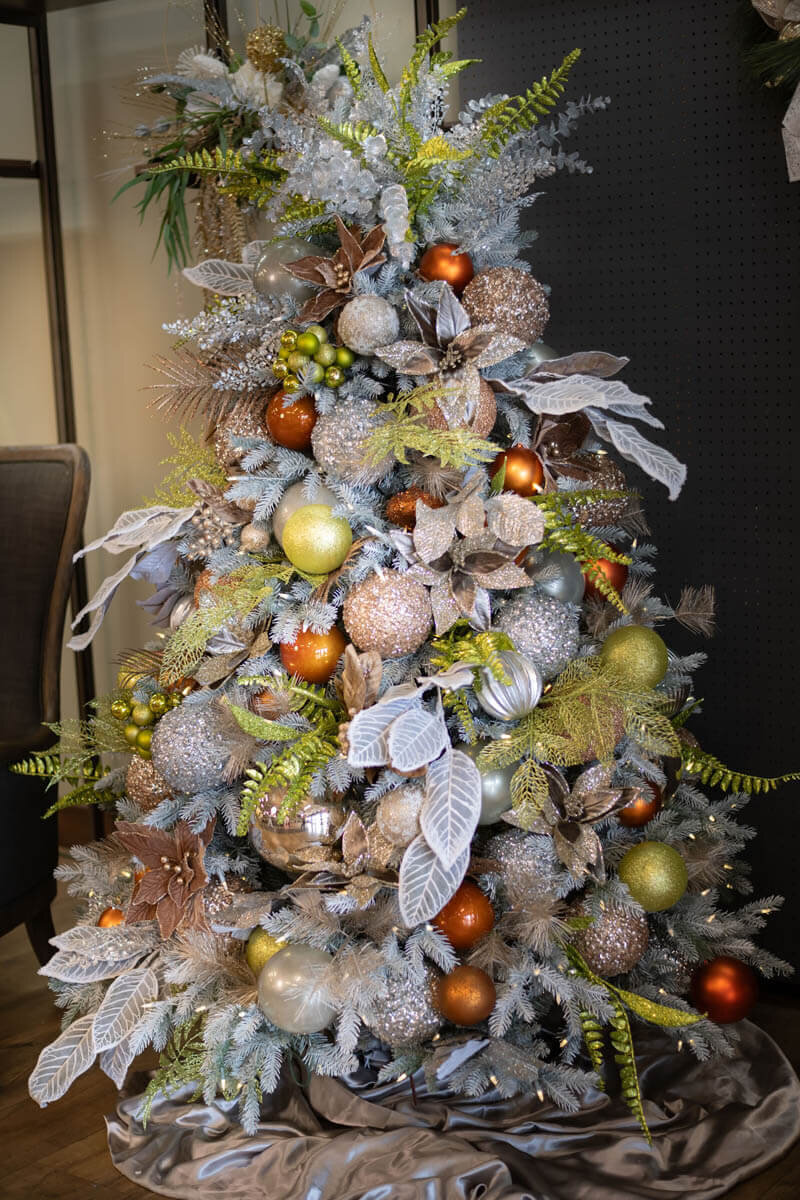 GoldHolidayDecor-TheBelleNoel1