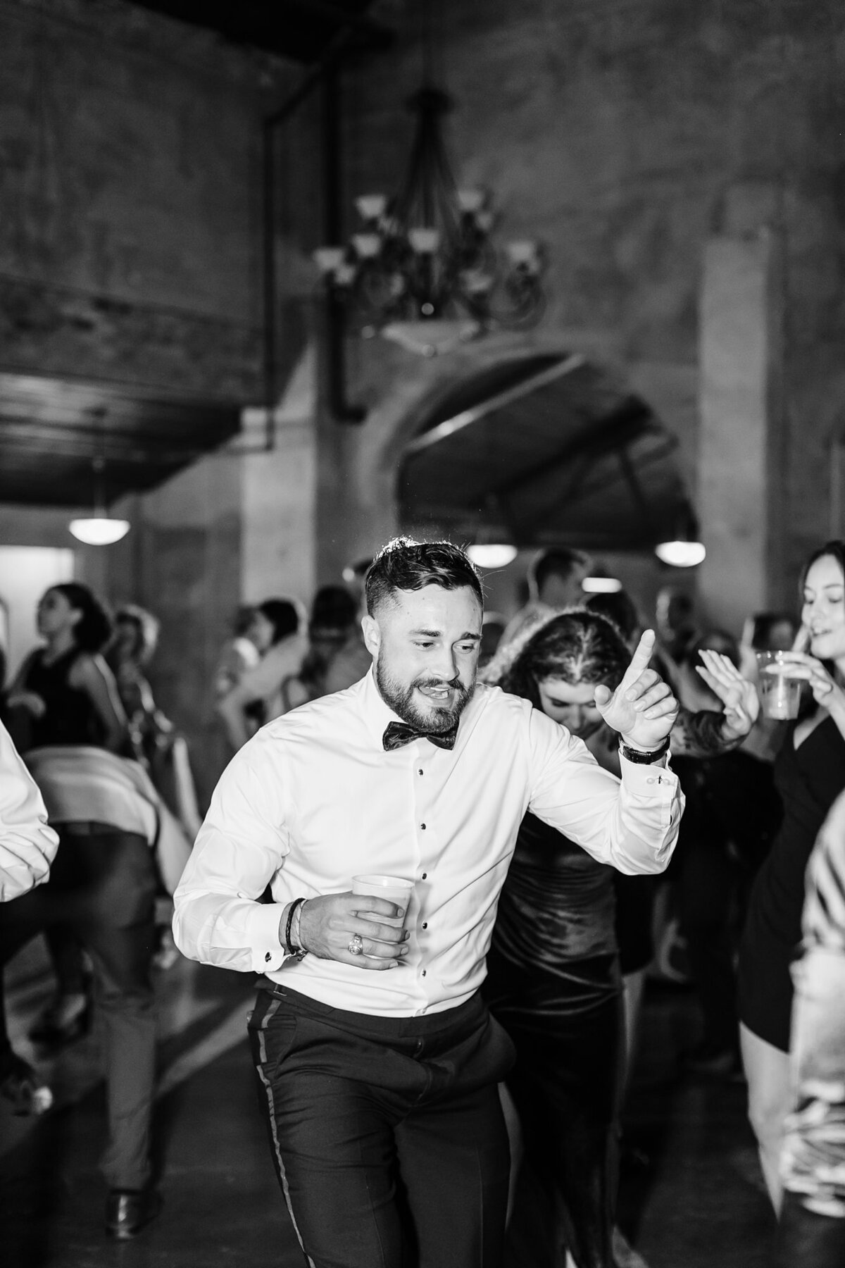 westernrootsandfallromancemorganandjimmysoldedobbinstationwedding86