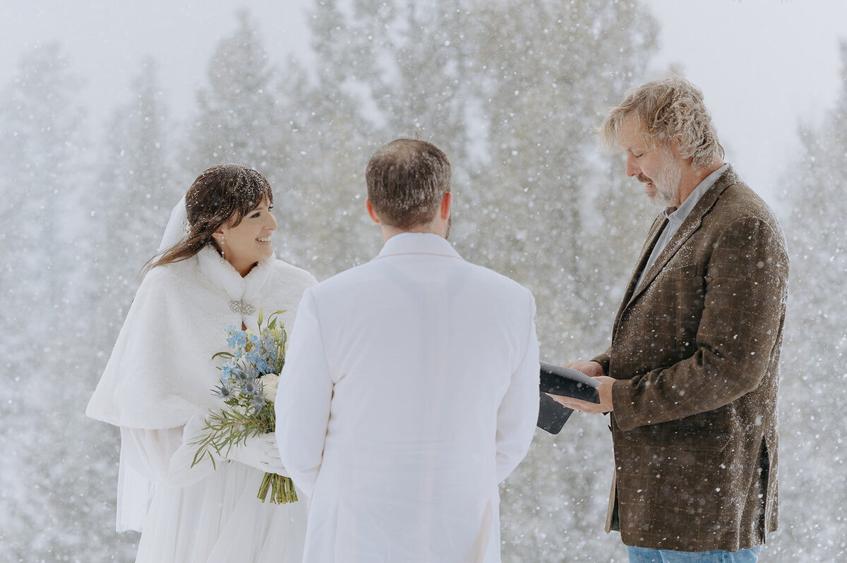 Winter-Elopement-B-T-123