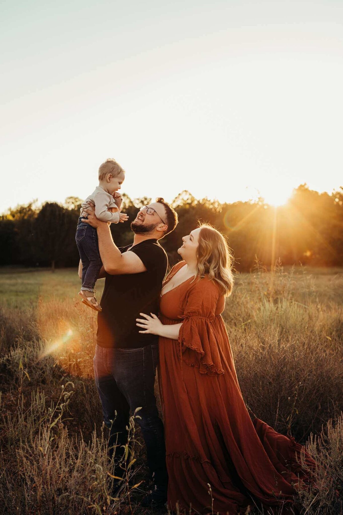 NWA family photographer, Northwest Arkansas best family photography, family portraits near me, professional family photos, family photography packages
