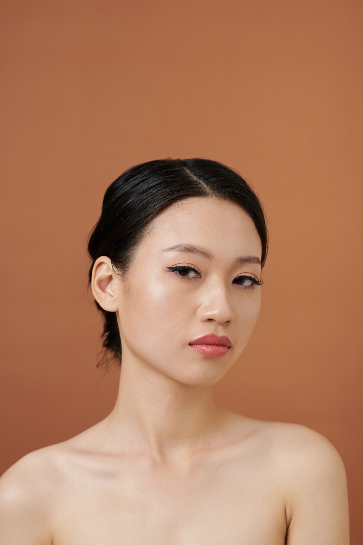 serious-young-woman-2023-11-27-05-07-02-utc