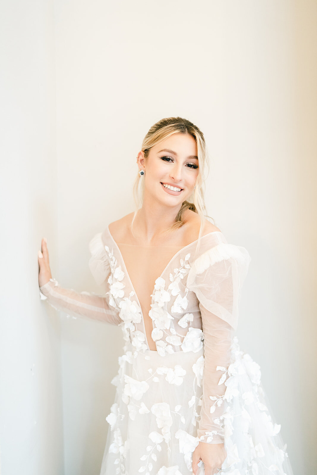 bridal-portraits-at-the-springfield-country-club-ma-8