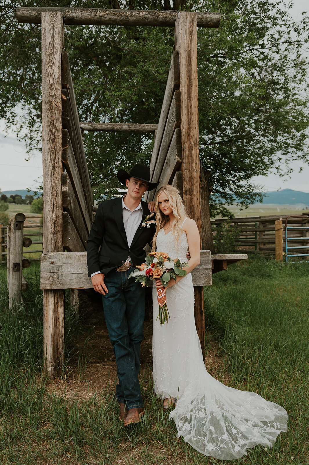 presley-gray-cowboy-luxury-montana-wedding-4161
