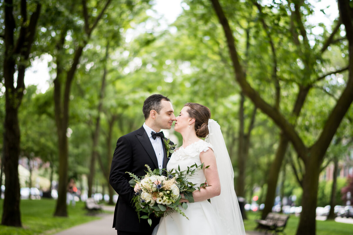 Boston-Wedding-Photographer-Bella-Wang-Photography-Ritz-Carlton-Public-Gardens-235