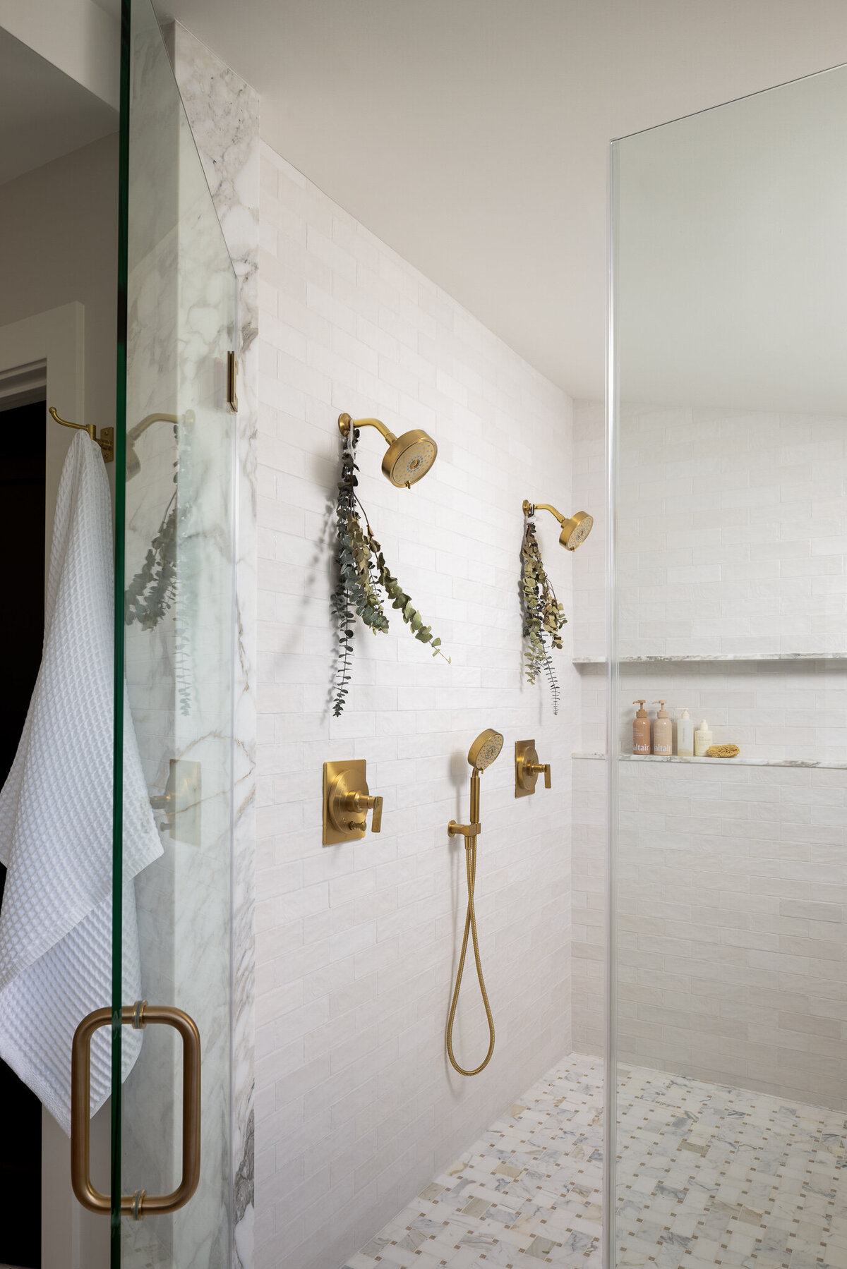 4277 5th Avenue Web-21