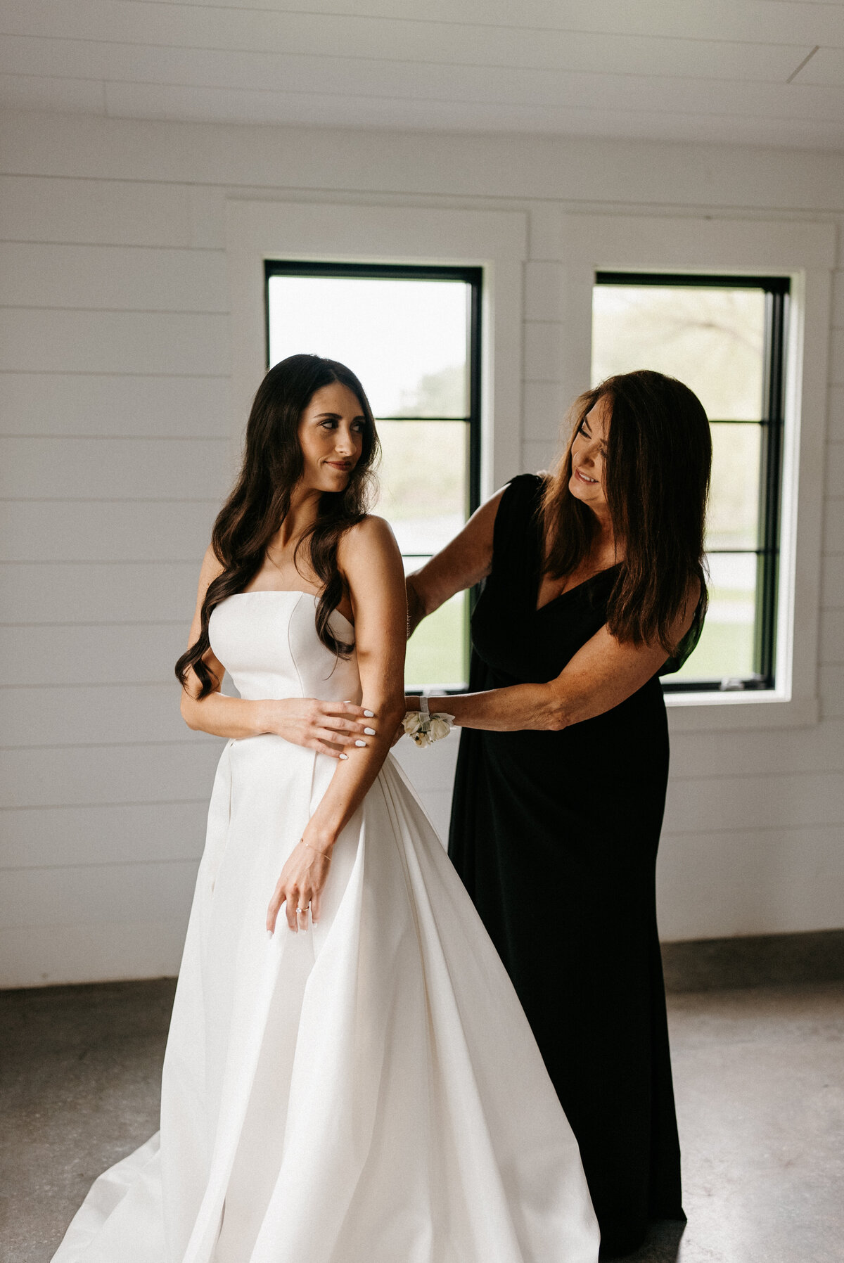 Shay-Tyler-Sneak-Peeks-22