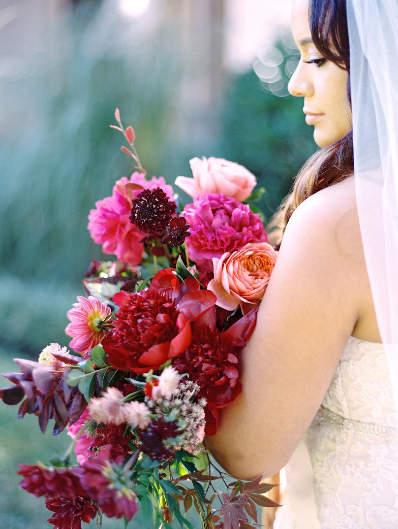max-owens-design-micro-wedding-velvet-02-bouquet