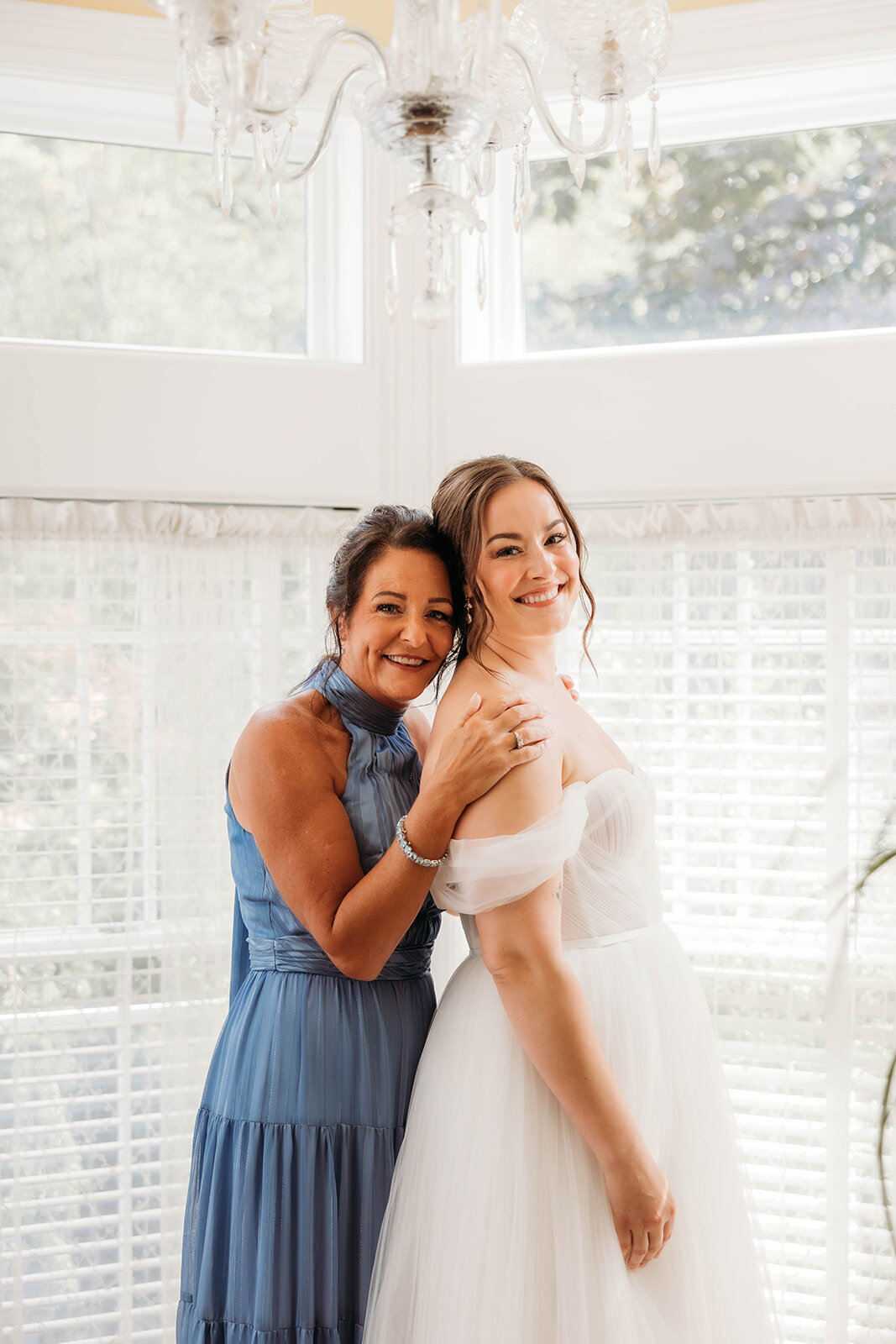 Red Pine Point Indian River Michigan Intimate Wedding Getting Ready K. E. Rogers Photography-17