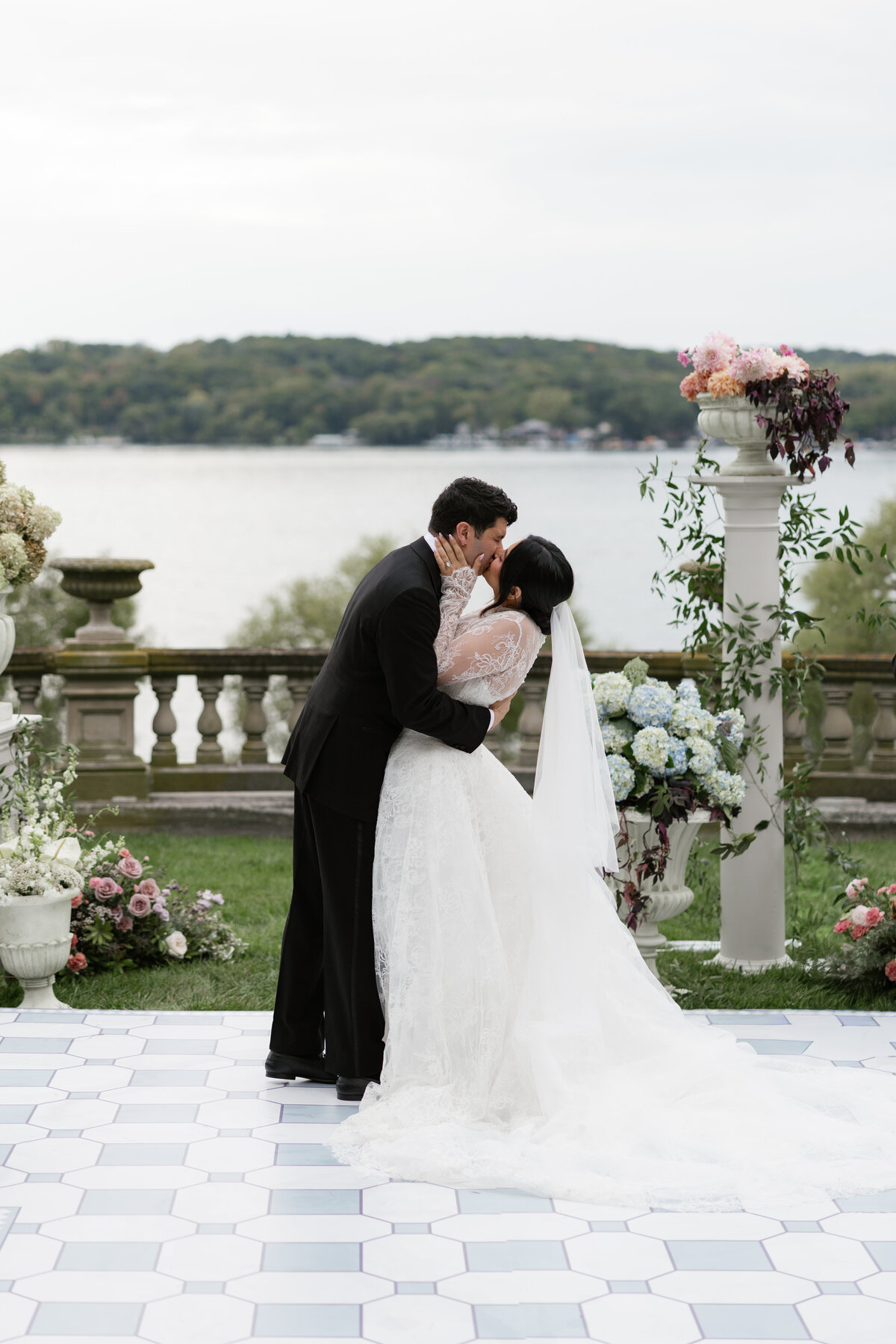 Isabella-Julian-Wedding-Previews-Mariah-Jones-Photography-145