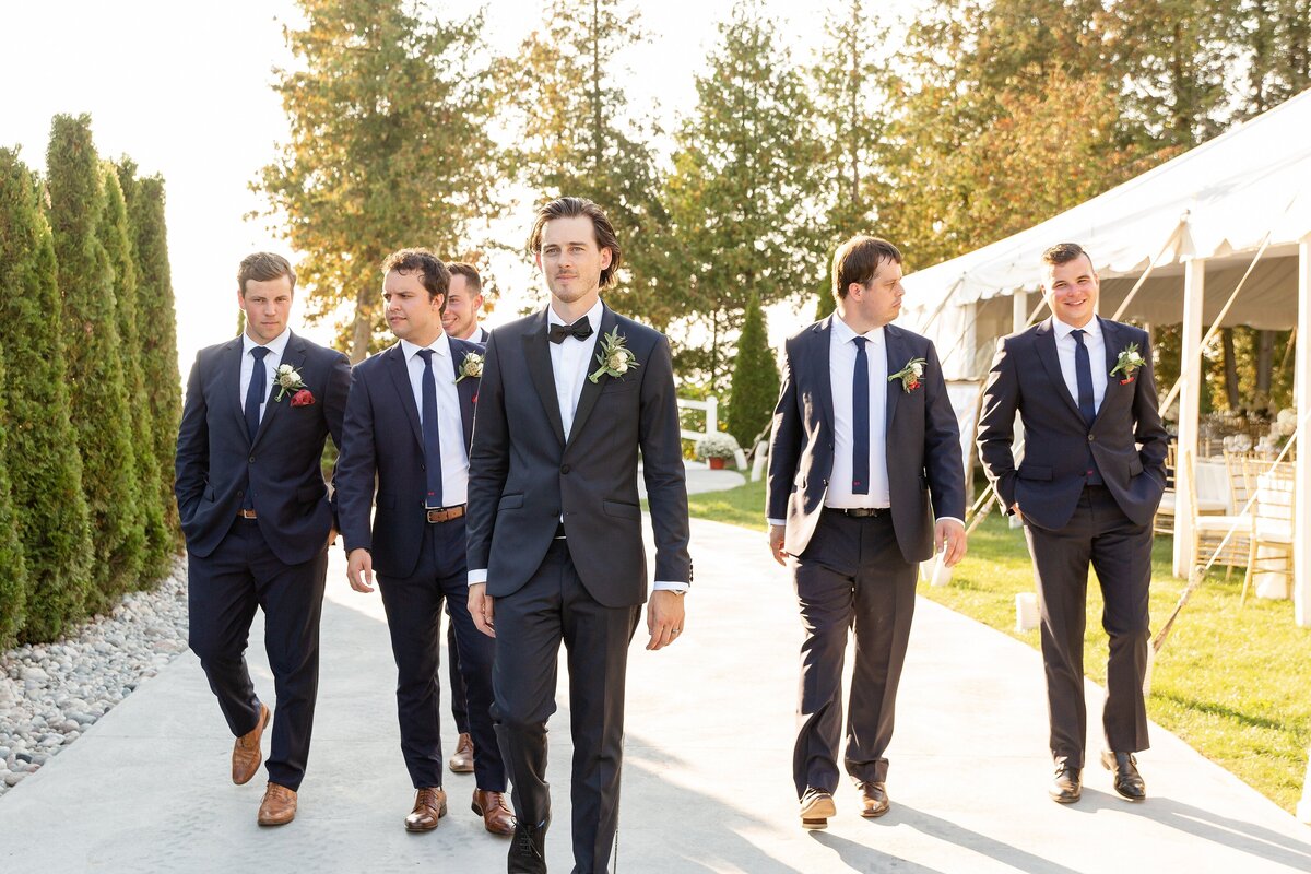 Private Family Cottage Estate Wedding Goderich Ontario | Dylan and Sandra Photography 027