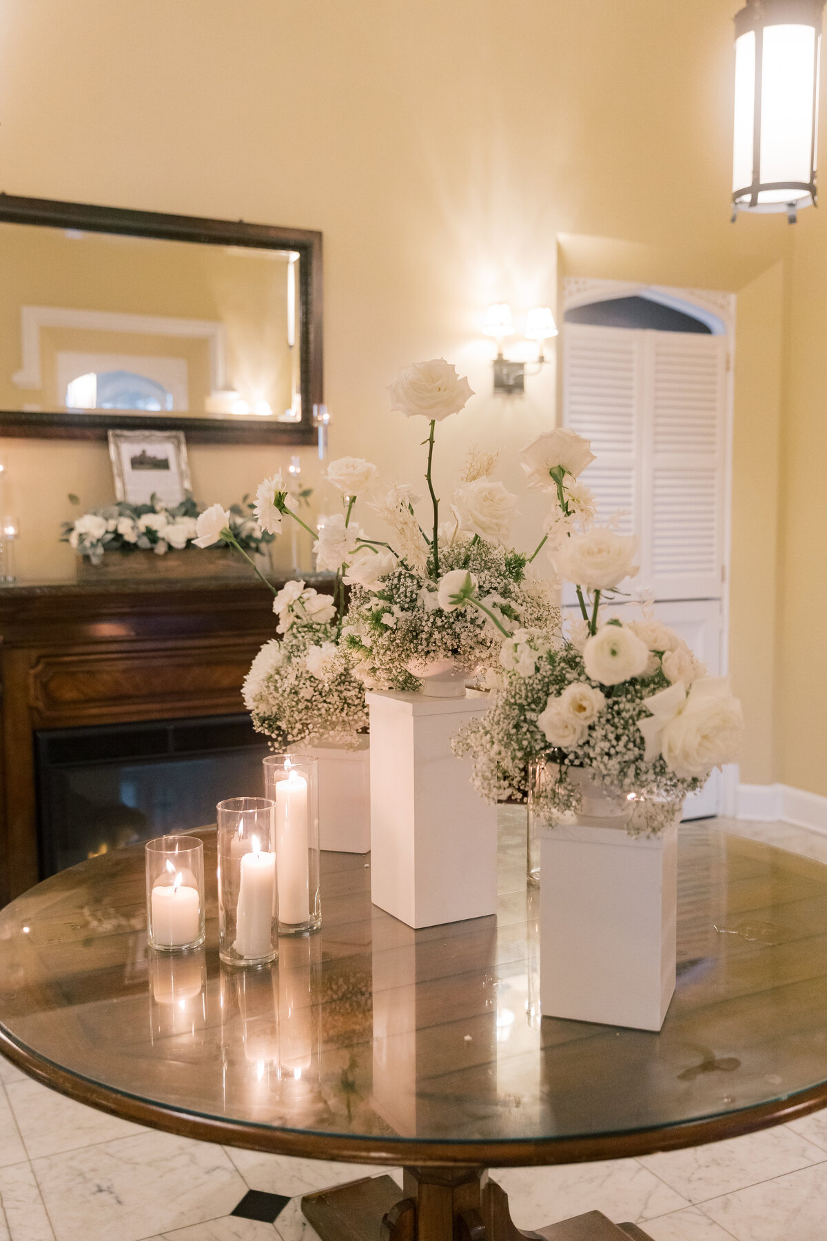 wedding-flowers-at-whitby-castle-ny