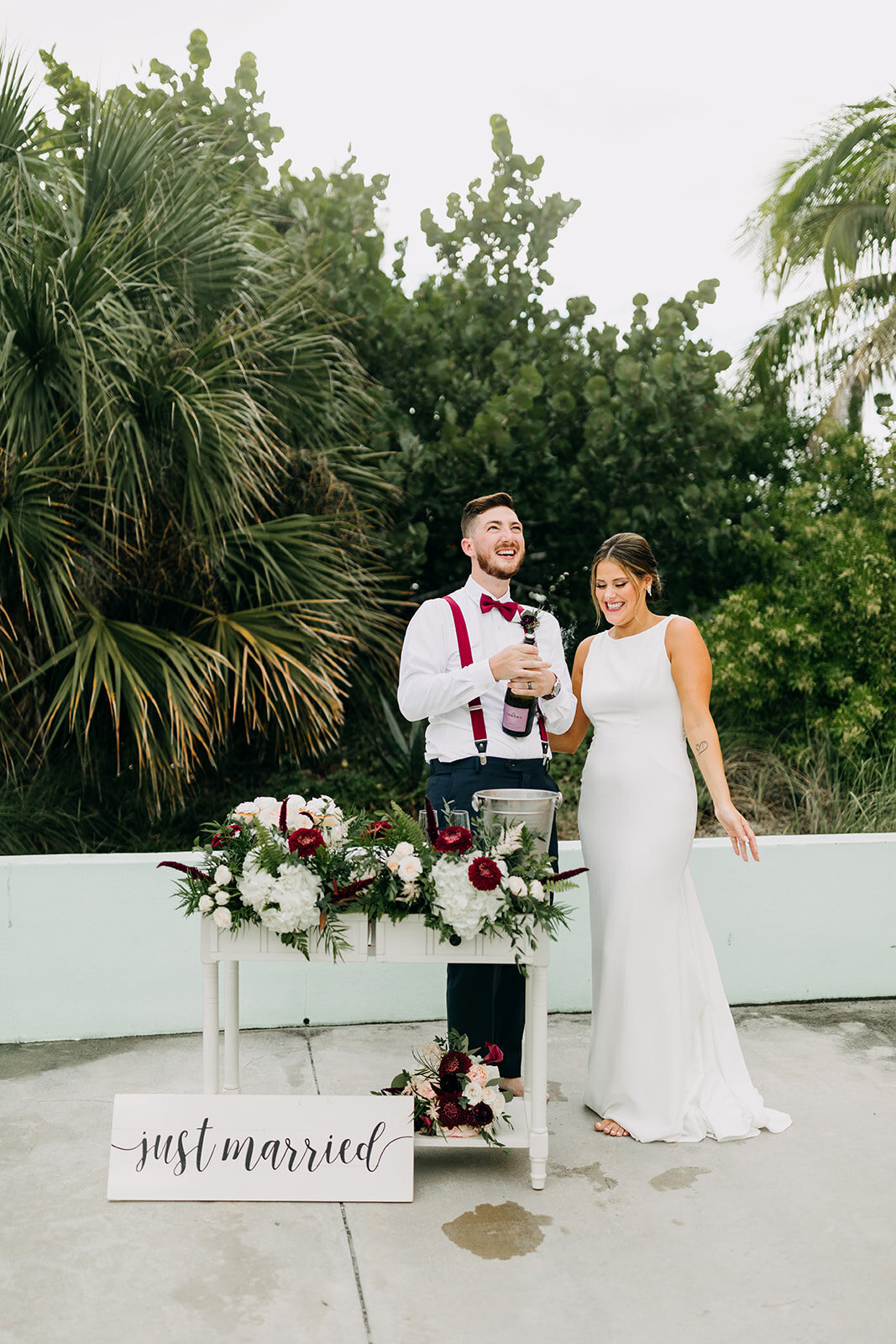 amber-mcwhorter-photo-elope-in-florida-lions-club-treasure-island-chantilly-chic-planners-8