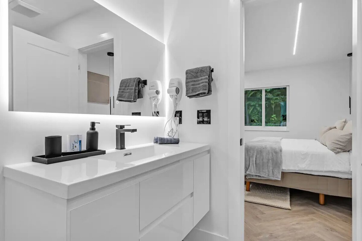 Bathroom 2 (1)