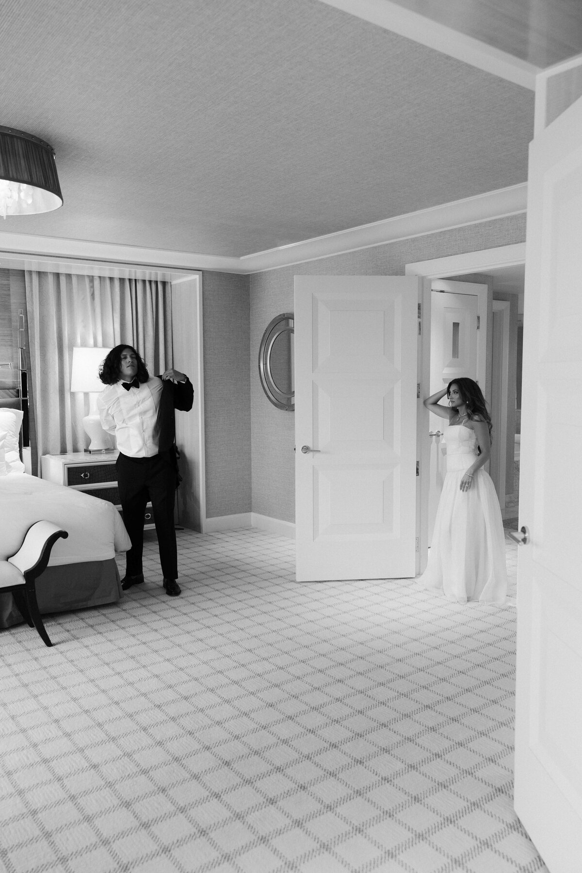 16_riskyexposure_shoshana-kyle_las-vegas-elopement-photography