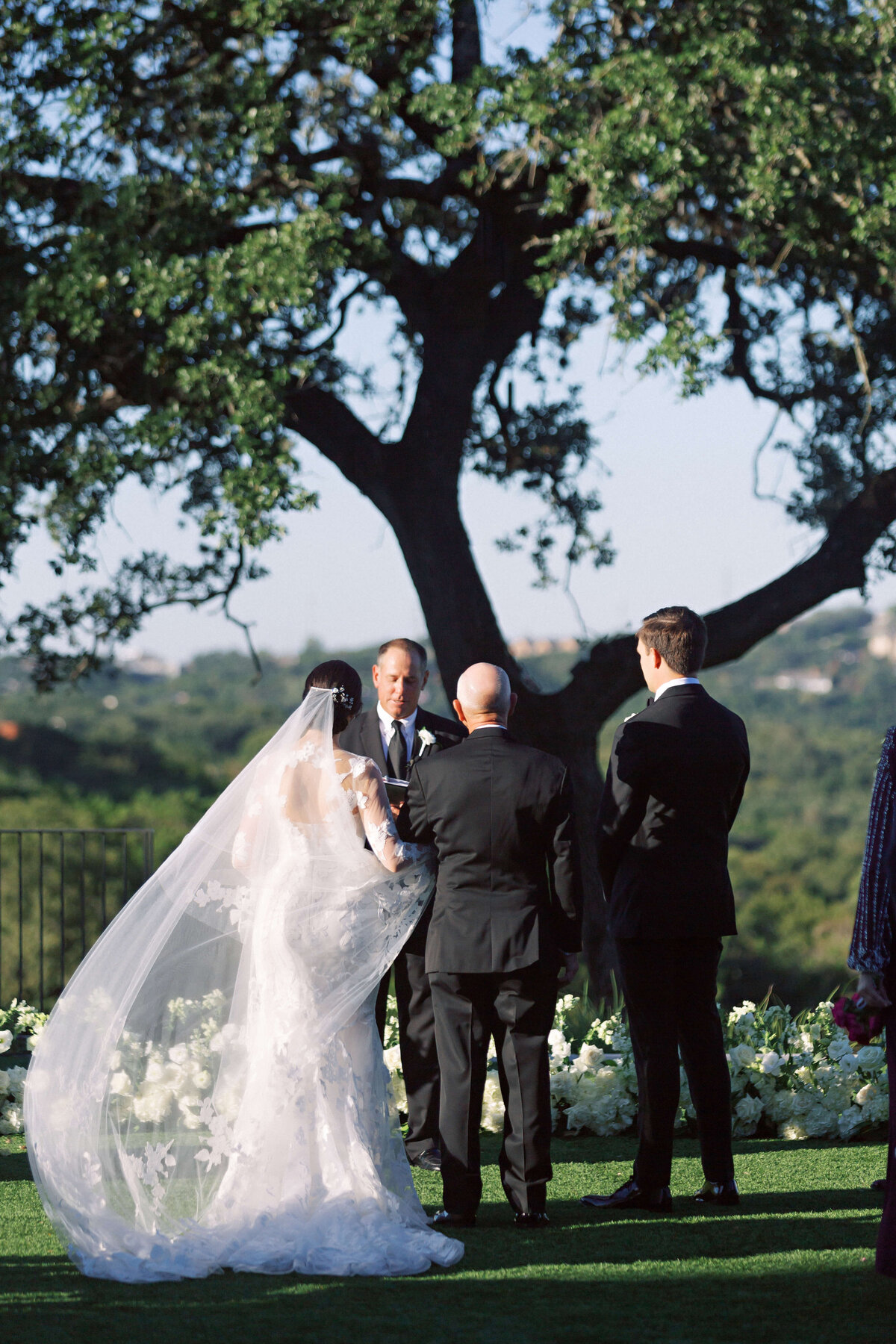 wedding ceremony at Omni Barton Creek