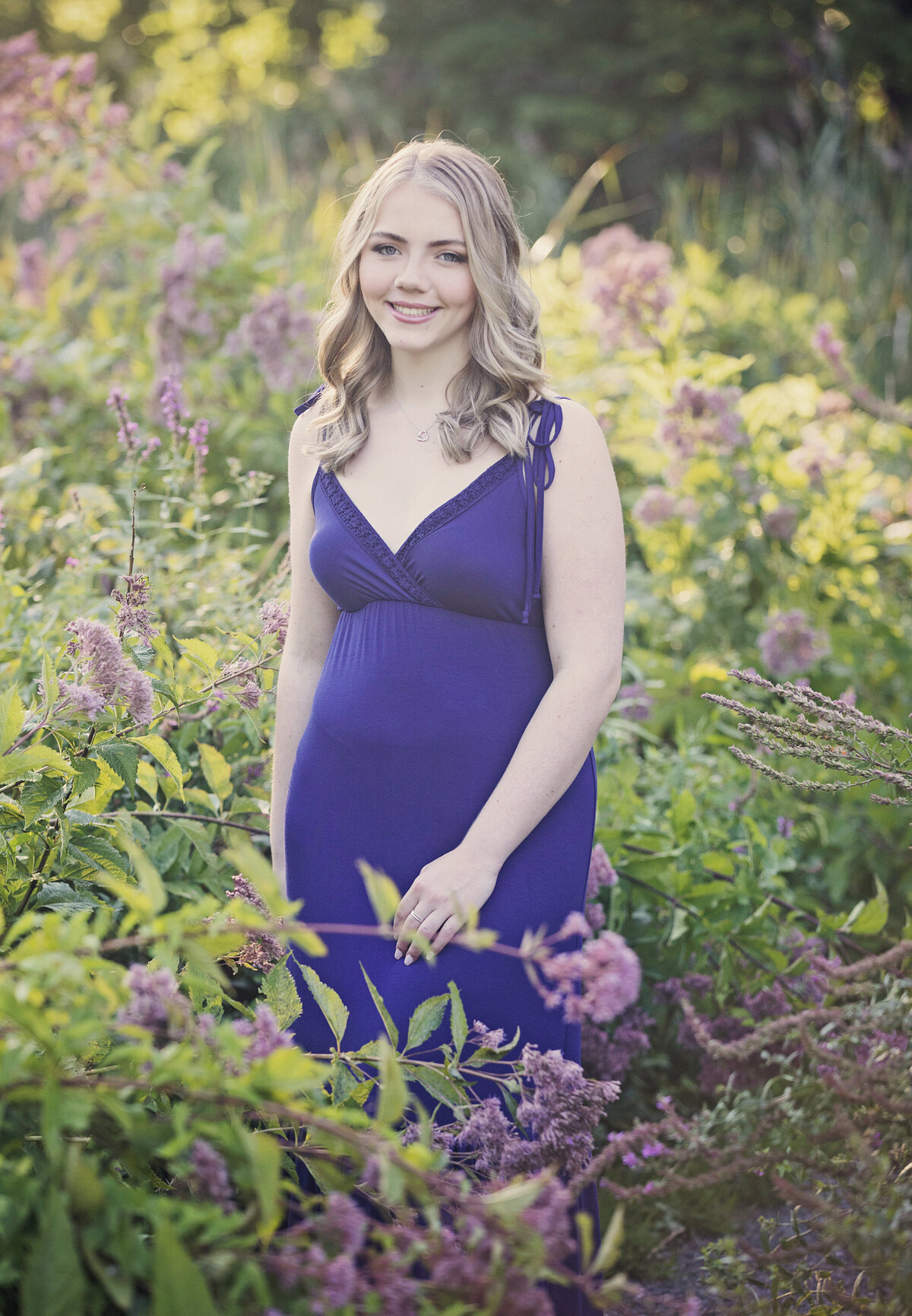 high school senior girl portrait outdoors in flowers - Kristen Zannella Photography